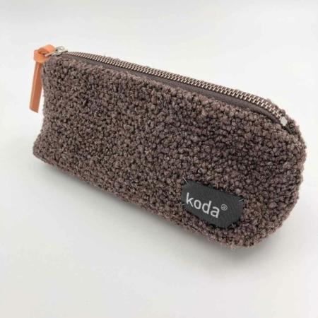Etui-Triangel-Koda-Amsterdam-bruin