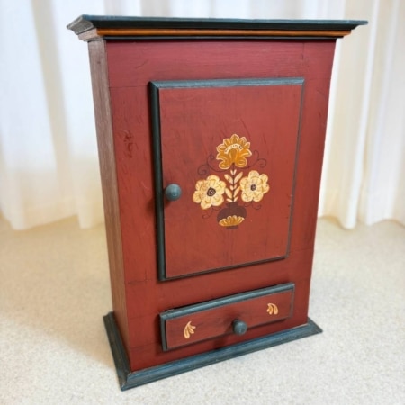 Brocante houten kastjes beschilderd bloemen roodbruin