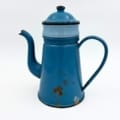 ouderwetse koffiepot emaille blauw madam bla